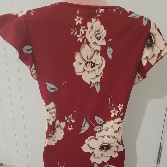 Shein red floral dress - Picture 2 of 3